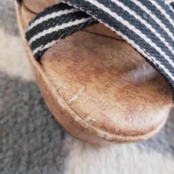 Striped "Cork Look" Peep Toe Heels - Picture 6 of 7